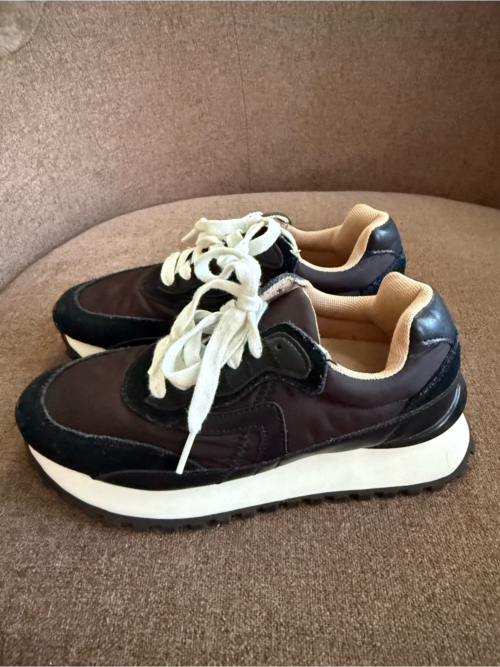 Blondo Black and Cream Lace-Up Men's Sneakers